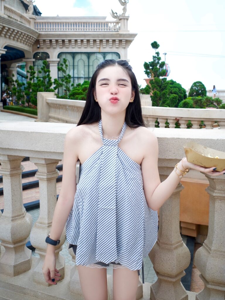 มี๊หนม ขนม ศศิกานต์ คุณแม่สายสตรอง